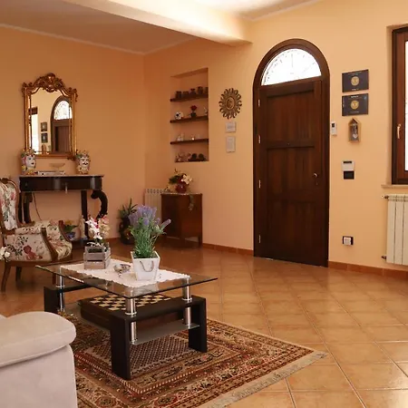 Villa Lucy's *